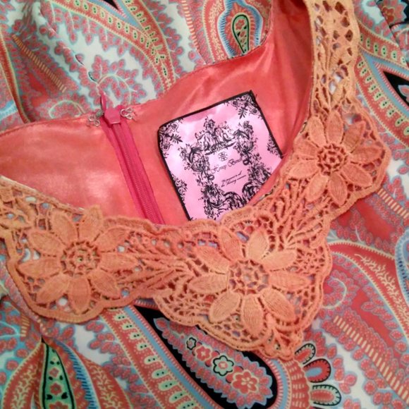 Japan Honey Bunch Pattern Dress with Shorts - Picture 4 of 4